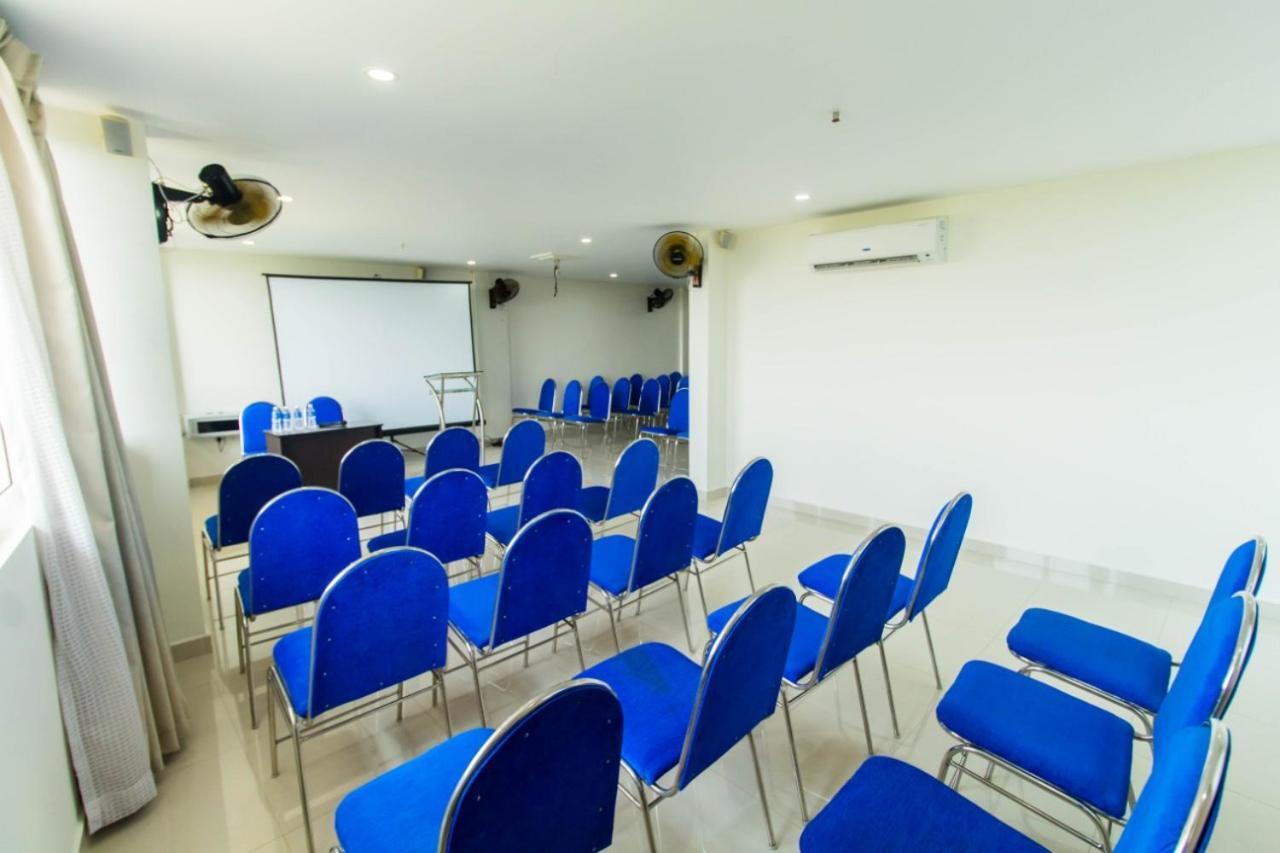 Miracle Residency Hotel Kizhake Chalakudi ภายนอก รูปภาพ